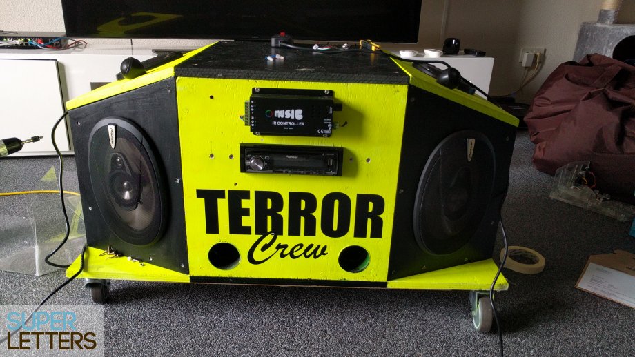 naamstickers | Terror Box Radio