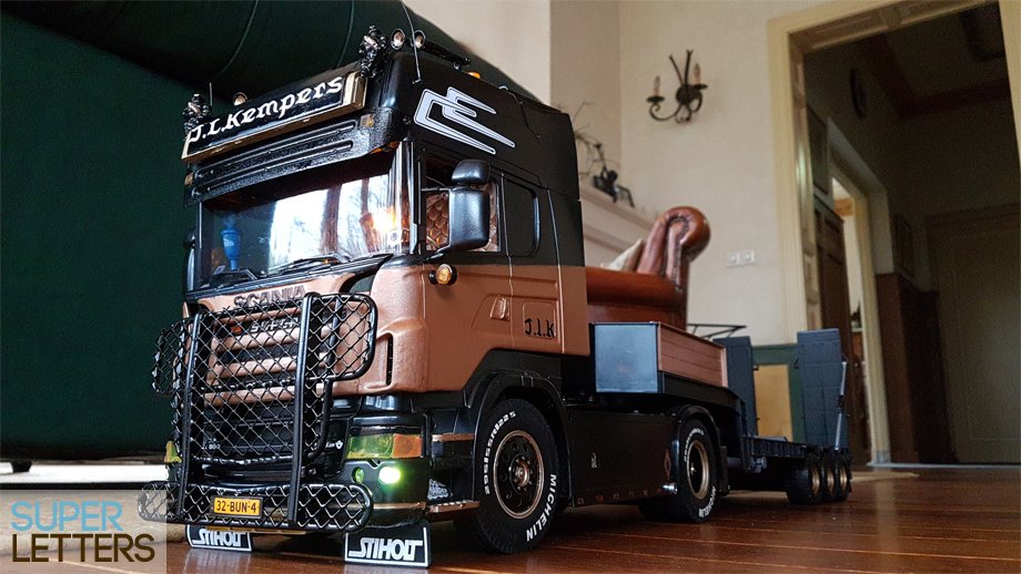 zelf stickers maken | Scania trekker letter stickers | Scania trekker